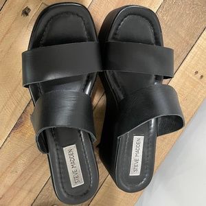 Steve Madden platform sandal - 8.5 - Black Leather